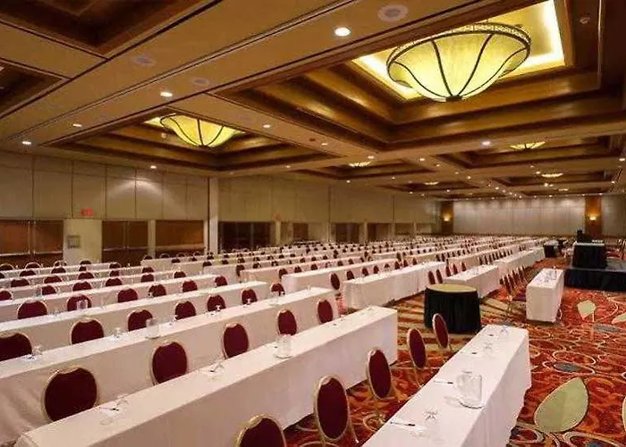 Marriott Southern Hills 3*