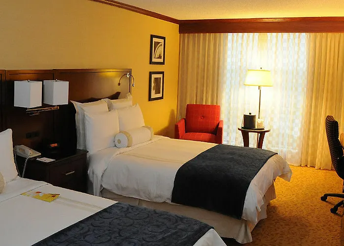 Marriott Southern Hills Hotel 3*